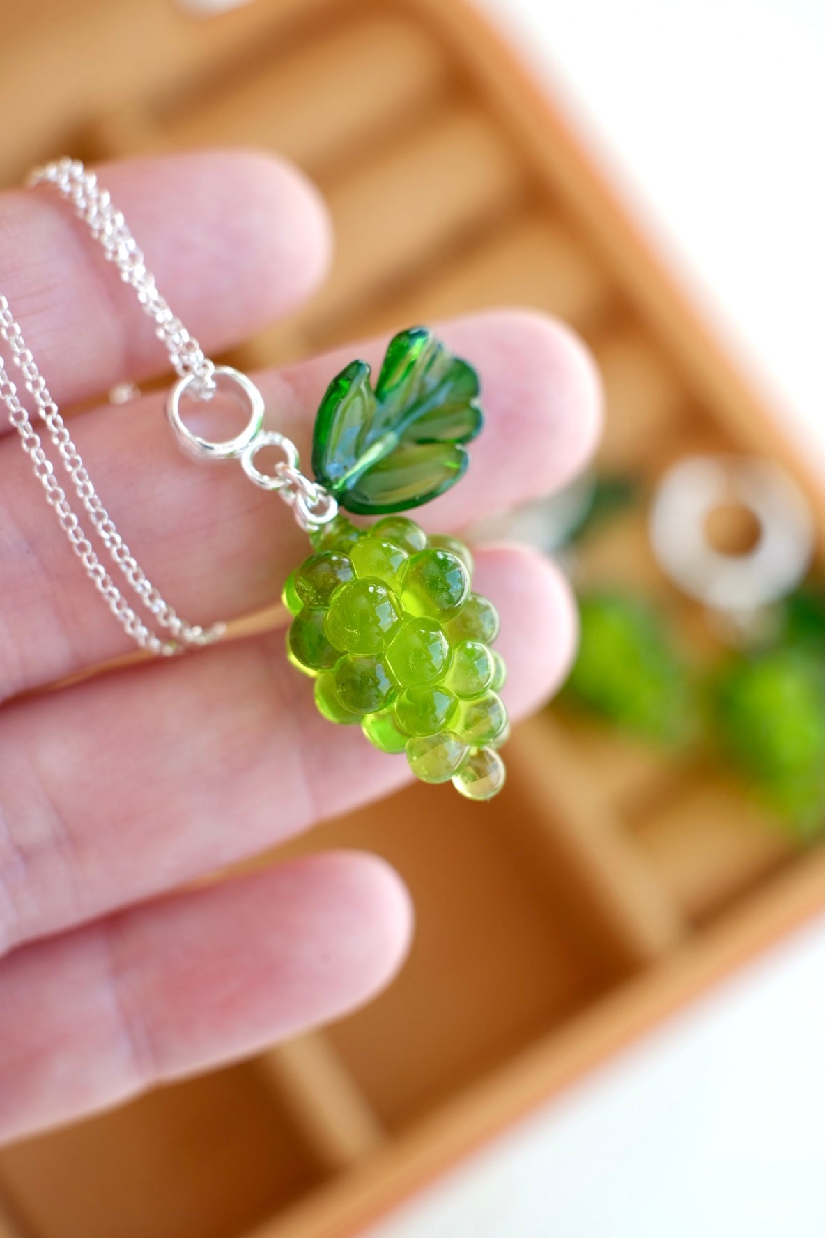 Green grape murano glass pendant