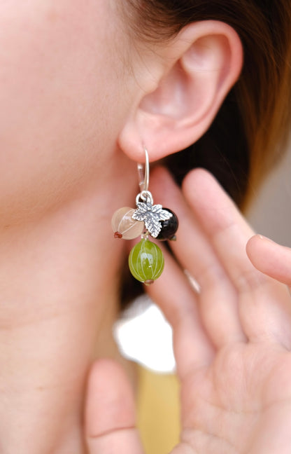 Murano glass currant and gooseberry glass earrings