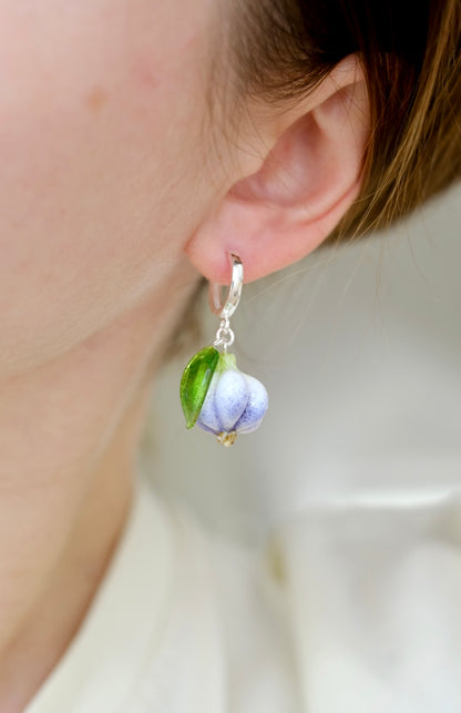 Garlic murano glass hoop earrings
