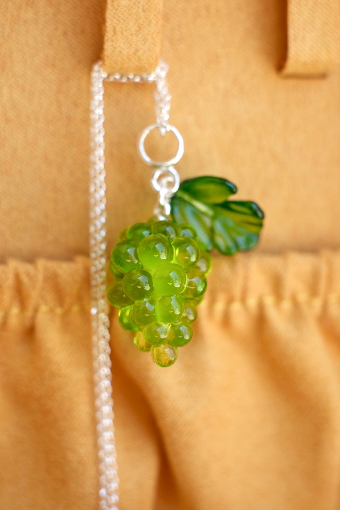 Green grape murano glass pendant