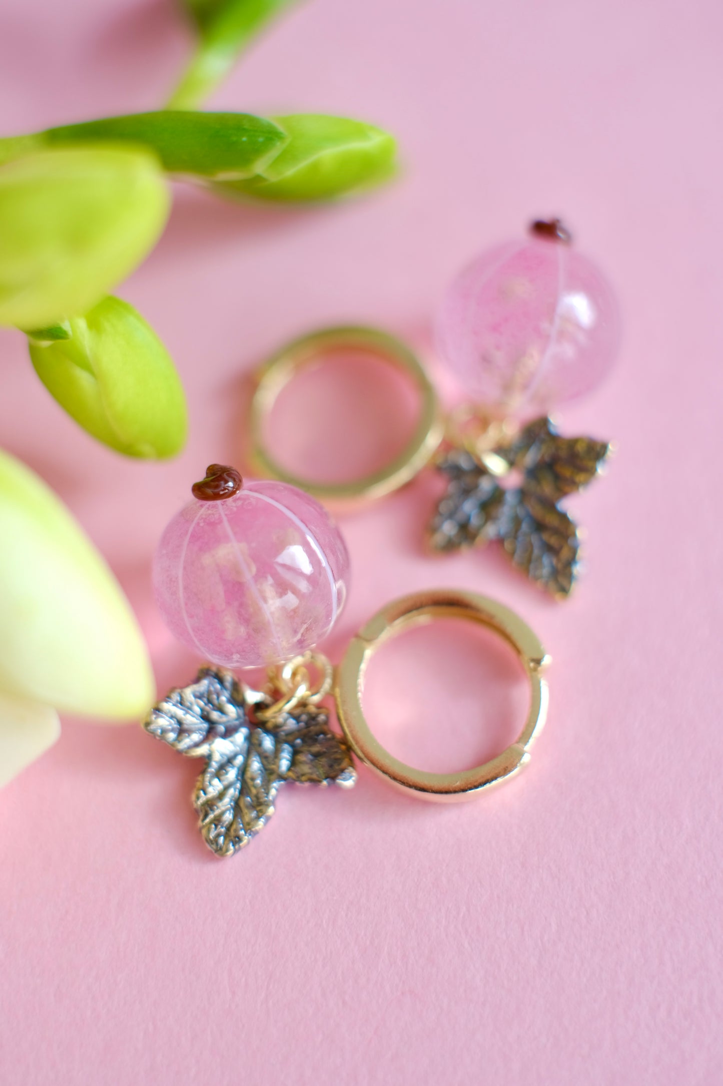 Murano glass pink currant glass hoop earrings