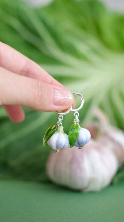 Garlic murano glass hoop earrings
